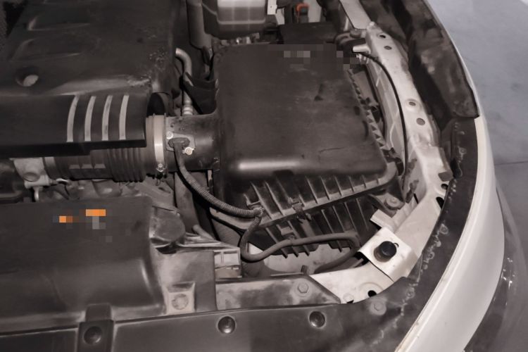 Used Infiniti QX 2011 QX56 Engine Bay Left