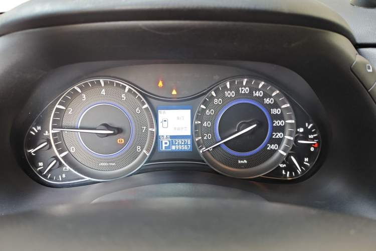 Used Infiniti QX 2011 QX56 Instrument Cluster