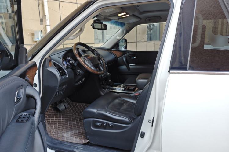 Used Infiniti QX 2011 QX56 Left Front Seat