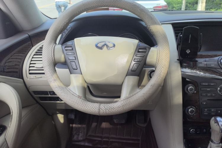 Used Infiniti QX 2011 QX56 Steering Wheel