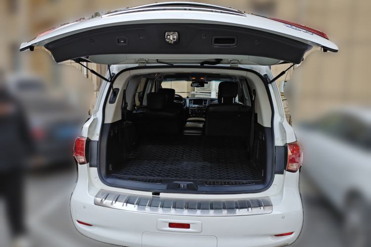 Used Infiniti QX 2011 QX56 Trunk