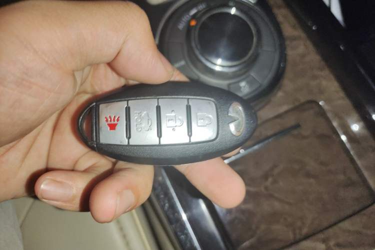 Used Infiniti QX 2011 QX56 Vehicle Key
