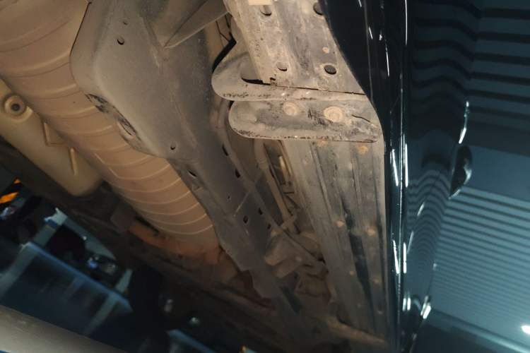 Used Infiniti QX 2013 QX56 Chassis Rear Right