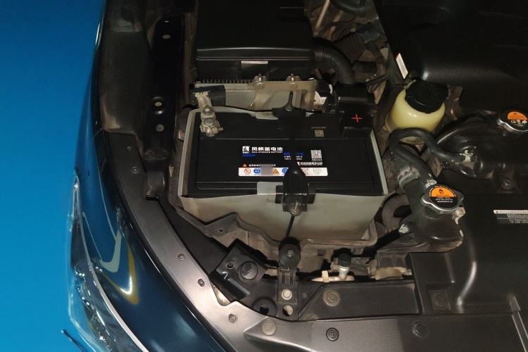 Used Infiniti QX 2013 QX56 Engine Bay Right