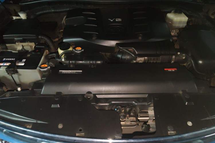 Used Infiniti QX 2013 QX56 Engine Bay