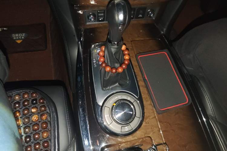 Used Infiniti QX 2013 QX56 Gear Lever