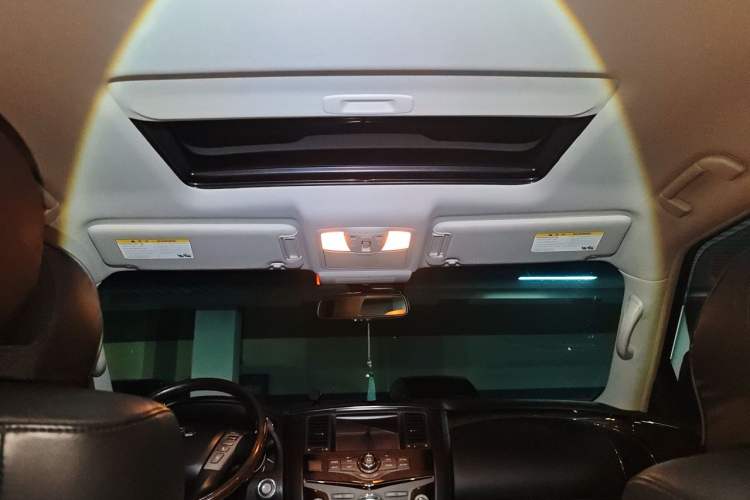 Used Infiniti QX 2013 QX56 Headliner