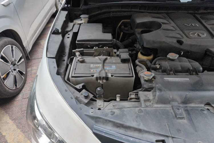 Used Infiniti QX 2013 QX56 Upgraded Model Engine Bay Right