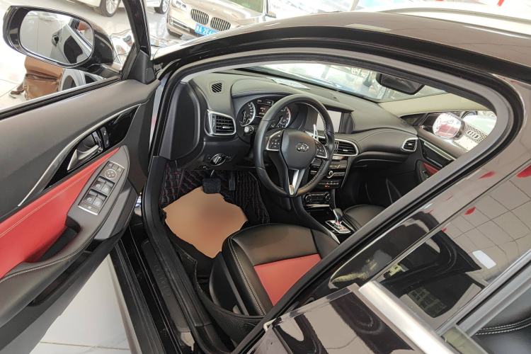 Used Infiniti QX30 2017 2.0T Four-Wheel Drive Fashion Edition Driver Seat