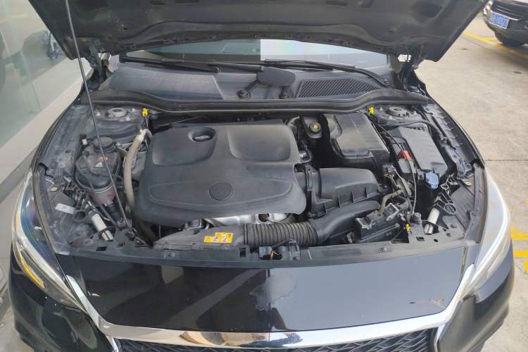 Used Infiniti QX30 2017 2.0T Four-Wheel Drive Sport Edition Engine Bay