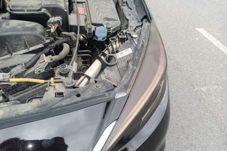 Used Infiniti QX30 2017 2.0T Four-Wheel Drive Sport Edition Engine Bay Left