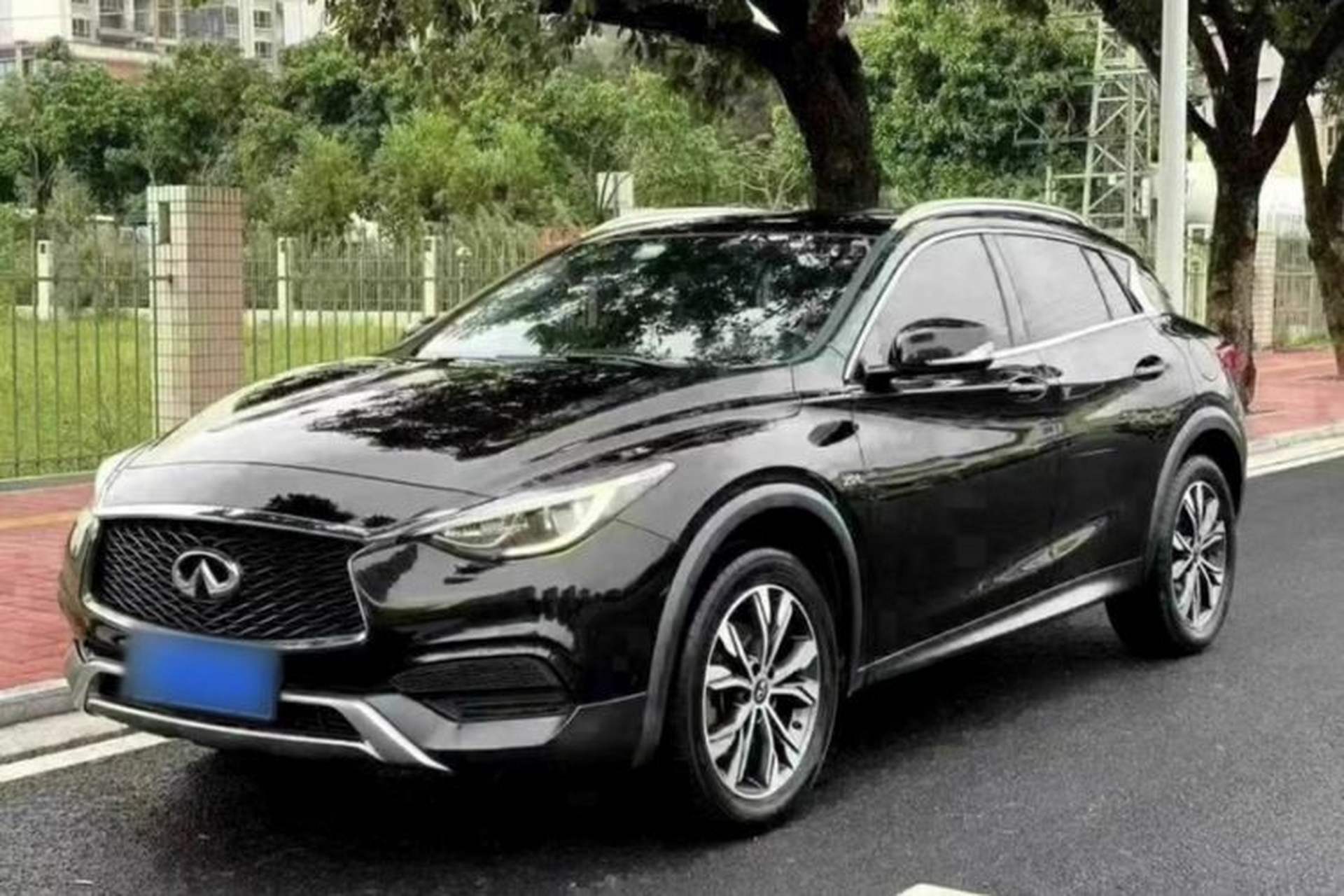 Used Infiniti QX30 2017 2.0T Four-Wheel Drive Fashion Edition Exterior 1