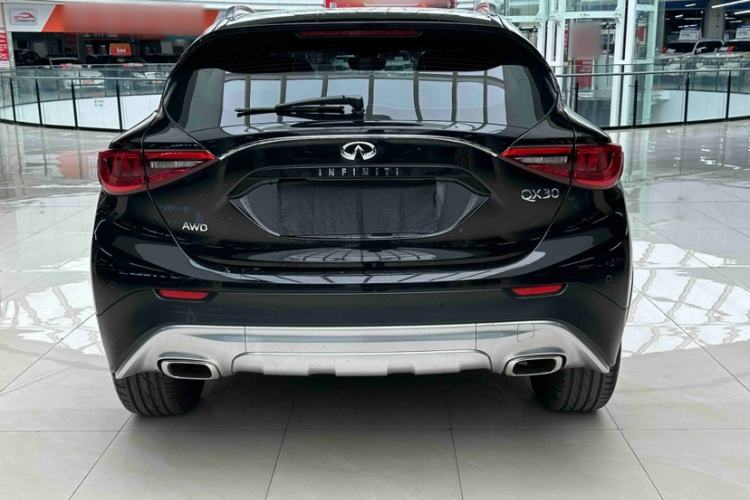 Used Infiniti QX30 2017 2.0T Four-Wheel Drive Fashion Edition Exterior 3