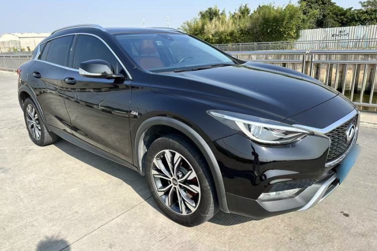 Used Infiniti QX30 2017 2.0T Four-Wheel Drive Sport Edition Exterior 4