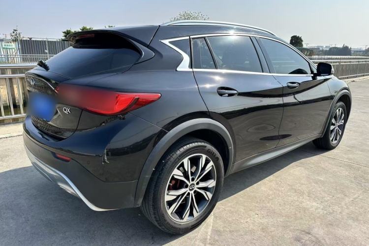Used Infiniti QX30 2017 2.0T Four-Wheel Drive Sport Edition Exterior 7