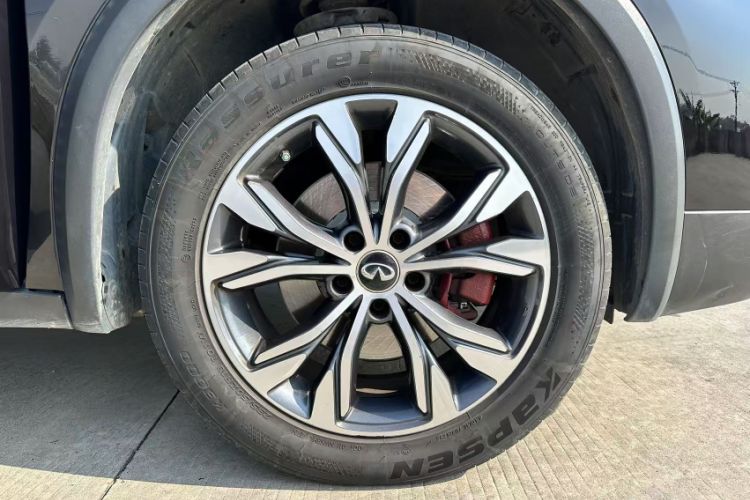 Used Infiniti QX30 2017 2.0T Four-Wheel Drive Sport Edition Exterior 9