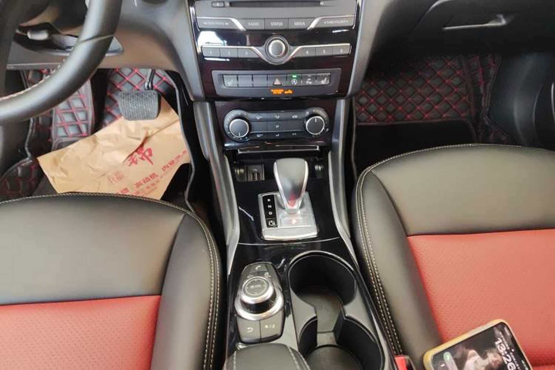 Used Infiniti QX30 2017 2.0T Four-Wheel Drive Fashion Edition Gear Lever