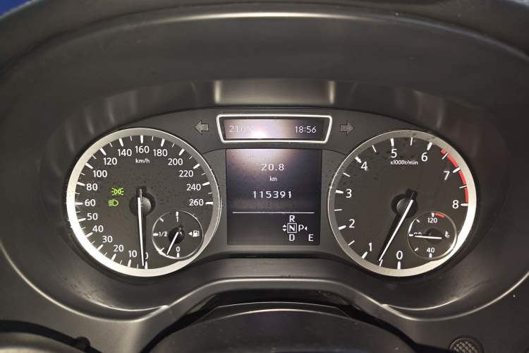 Used Infiniti QX30 2017 1.6T Two-Wheel Drive Fashion Edition Instrument Cluster