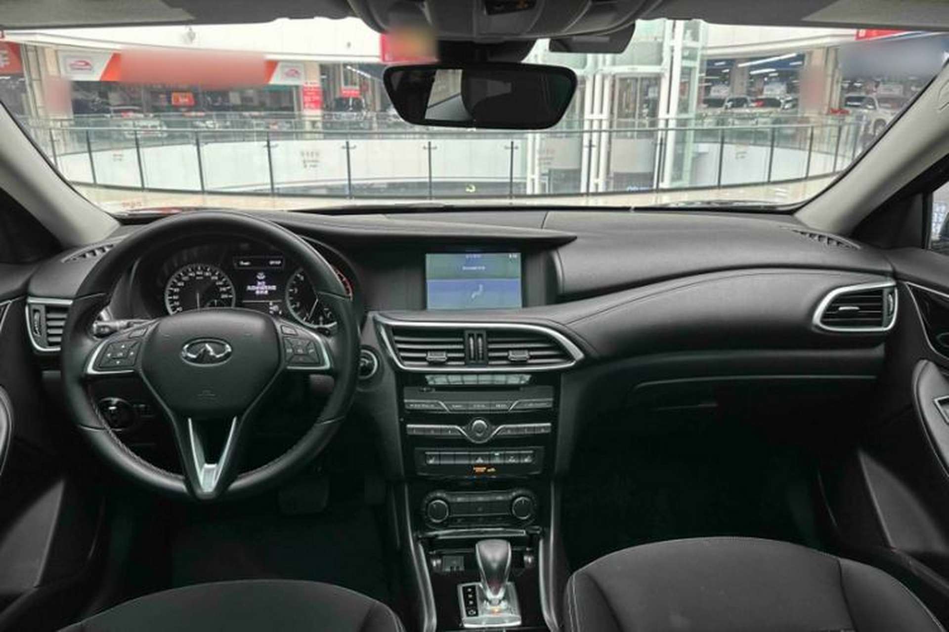 Used Infiniti QX30 2017 2.0T Four-Wheel Drive Fashion Edition Interior 1