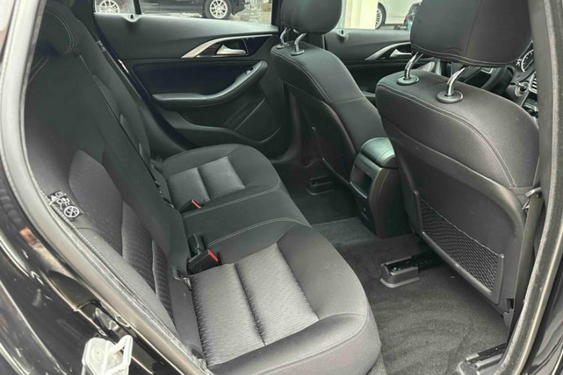 Used Infiniti QX30 2017 2.0T Four-Wheel Drive Fashion Edition Interior 9