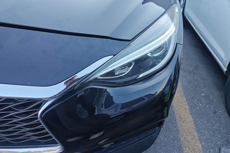 Used Infiniti QX30 2017 1.6T Two-Wheel Drive Fashion Edition Left Front Headlight