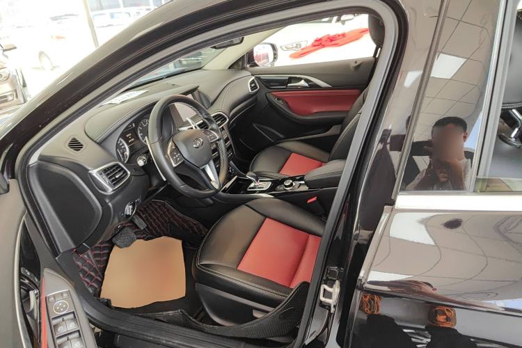 Used Infiniti QX30 2017 2.0T Four-Wheel Drive Fashion Edition Left Front Seat