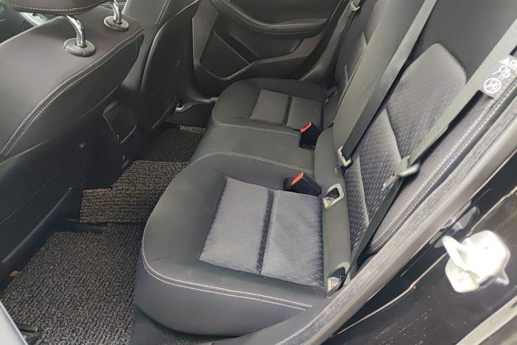 Used Infiniti QX30 2017 2.0T Four-Wheel Drive Fashion Edition Left Rear Seat