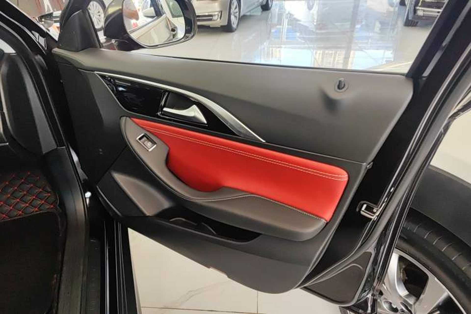 Used Infiniti QX30 2017 2.0T Four-Wheel Drive Fashion Edition Right Front Door Interior
