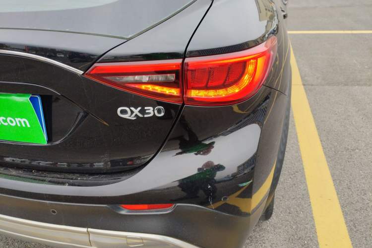 Used Infiniti QX30 2017 1.6T Two-Wheel-Drive Sport Edition Right Rear Taillight