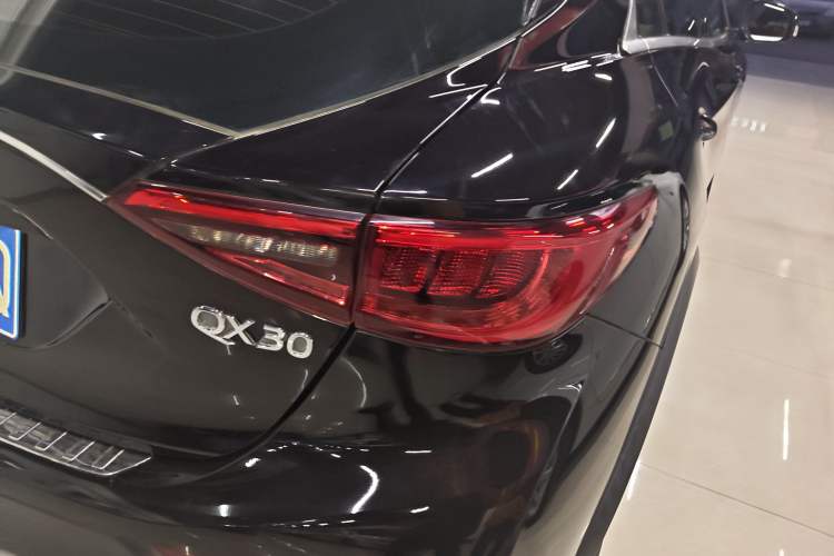 Used Infiniti QX30 2017 1.6T Two-Wheel Drive Fashion Edition Right Rear Taillight
