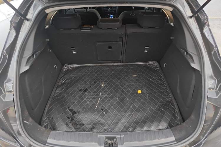 Used Infiniti QX30 2017 1.6T Two-Wheel Drive Fashion Edition Trunk