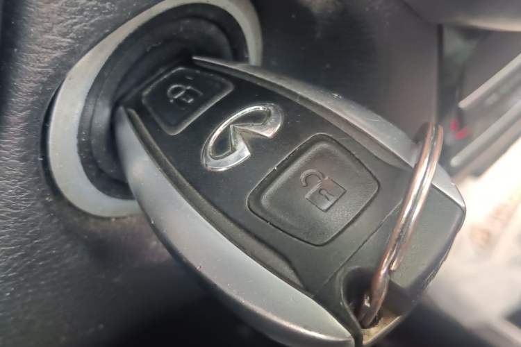 Used Infiniti QX30 2017 1.6T Two-Wheel-Drive Sport Edition Vehicle Key
