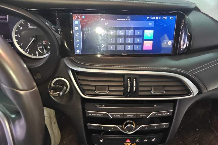 Used Infiniti QX30 2017 1.6T Two-Wheel-Drive Sport Edition Audio And AC Panel