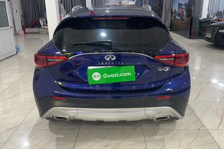 Used Infiniti QX30 2017 1.6T Two-Wheel Drive Fashion Edition Exterior 4