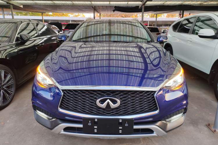 Used Infiniti QX30 2017 1.6T Two-Wheel-Drive Sport Edition Front