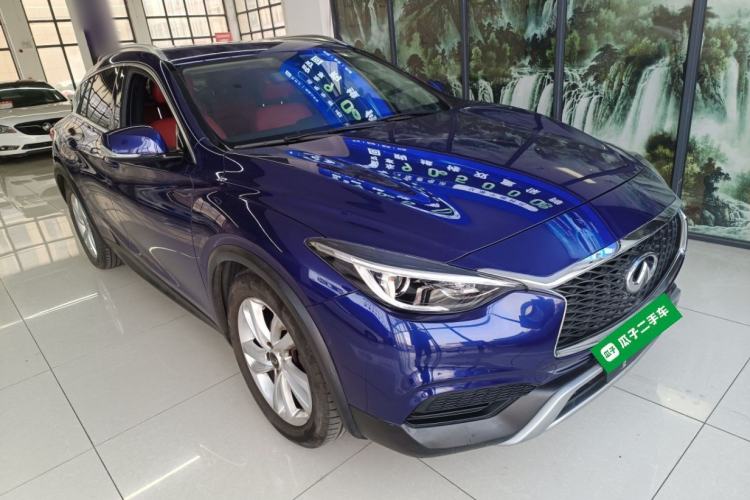 Used Infiniti QX30 2017 1.6T Two-Wheel Drive Fashion Edition Front Right 45 Deg