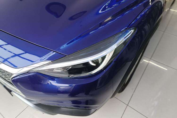 Used Infiniti QX30 2017 1.6T Two-Wheel Drive Fashion Edition Left Front Headlight