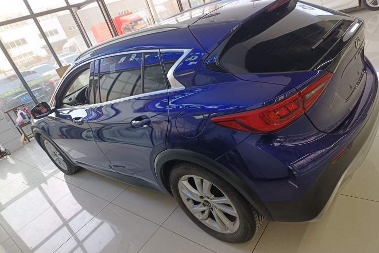 Used Infiniti QX30 2017 1.6T Two-Wheel Drive Fashion Edition Left Side