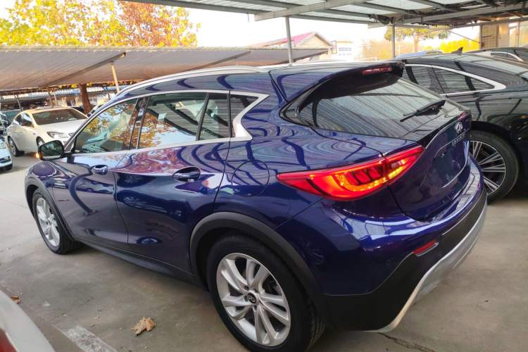 Used Infiniti QX30 2017 1.6T Two-Wheel-Drive Sport Edition Left Side
