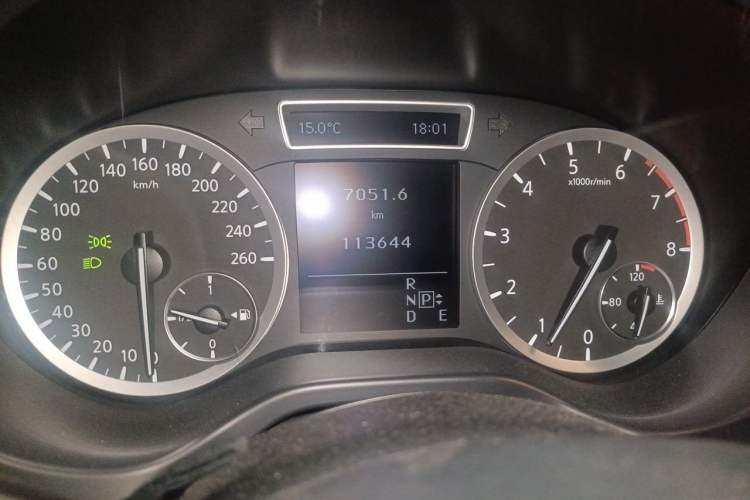 Used Infiniti QX30 2017 2.0T Four-Wheel Drive Sport Edition Odometer Close Up