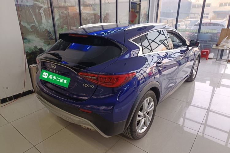 Used Infiniti QX30 2017 1.6T Two-Wheel Drive Fashion Edition Rear Right 45 Deg