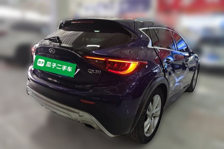 Used Infiniti QX30 2017 1.6T Two-Wheel-Drive Sport Edition Rear Right 45 Deg