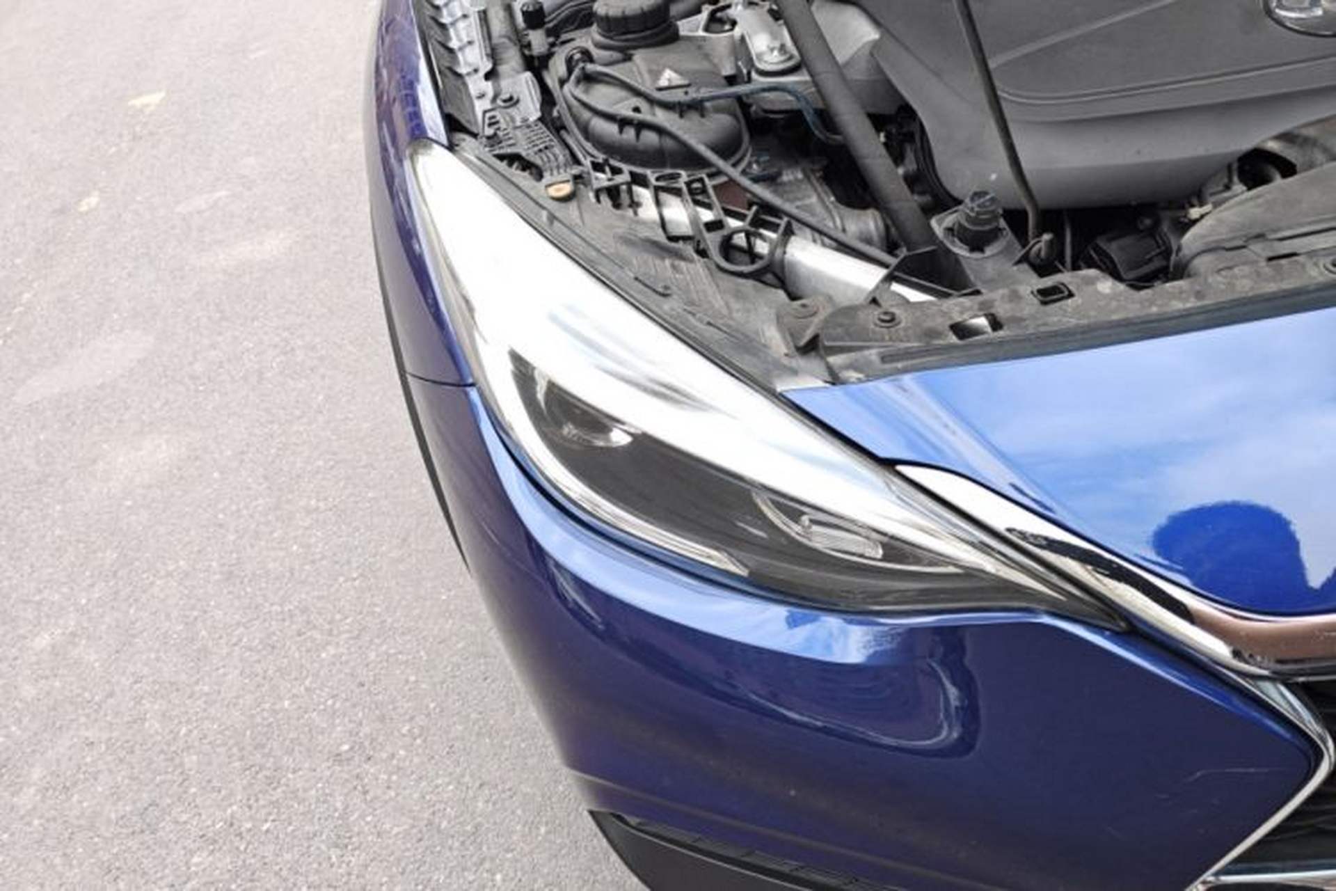 Used Infiniti QX30 2017 2.0T Four-Wheel Drive Fashion Edition Right Front Headlight