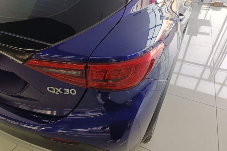 Used Infiniti QX30 2017 1.6T Two-Wheel Drive Fashion Edition Right Rear Taillight