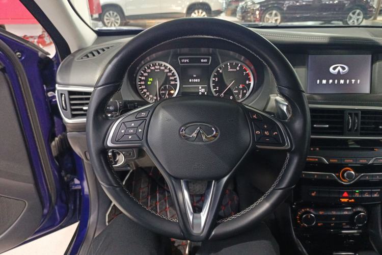 Used Infiniti QX30 2017 1.6T Two-Wheel Drive Fashion Edition Steering Wheel