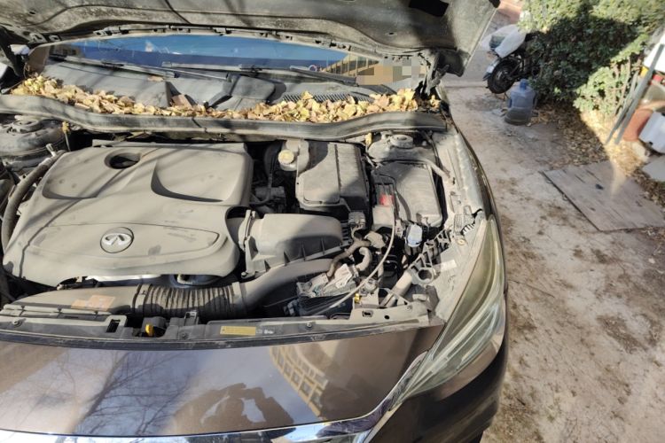 Used Infiniti QX30 2017 1.6T Two-Wheel Drive Fashion Edition Engine Bay Left