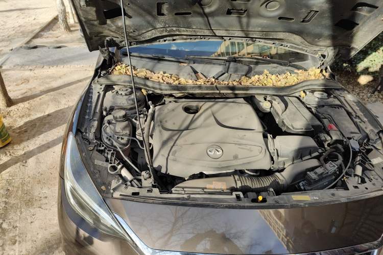 Used Infiniti QX30 2017 1.6T Two-Wheel Drive Fashion Edition Engine Bay Right