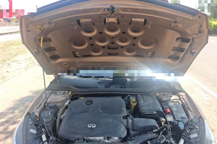 Used Infiniti QX30 2017 2.0T Four-Wheel Drive Fashion Edition Engine Bay