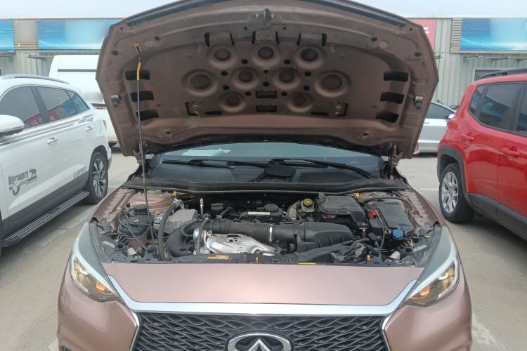 Used Infiniti QX30 2017 1.6T Two-Wheel Drive Fashion Edition Engine Bay