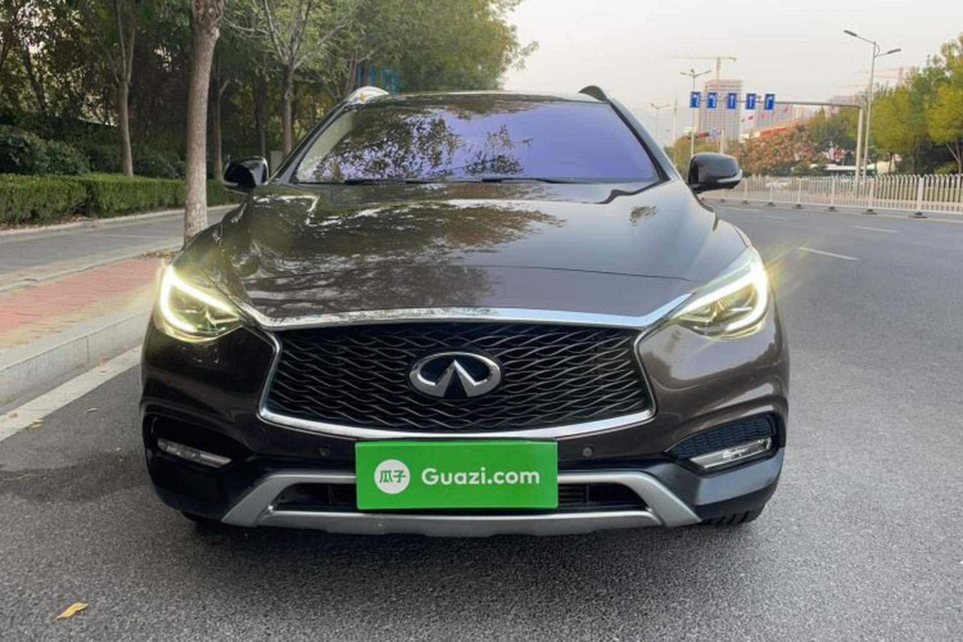 Used Infiniti QX30 2017 2.0T Four-Wheel Drive Sport Edition Exterior 2
